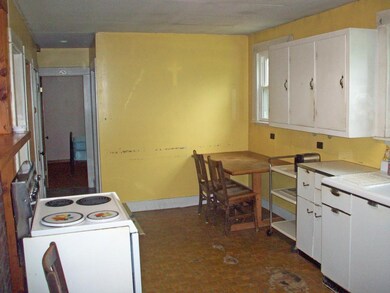 996 Nh Route 132 N, New Hampton, NH 03256 - photo 2