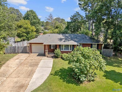 707 Graycroft Dr SW, Huntsville, AL 35802 - photo 2