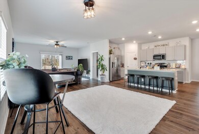 489 Spanish Wells Rd, Summerville, SC 29486 - photo 6