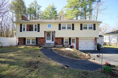 143 Litchfield Rd, Londonderry, NH 03053 - photo 2