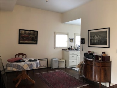 3 Red Cross Ave unit 1, Newport, RI 02840 - photo 5