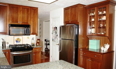 11564 Paramus Dr, North Potomac, MD 20878 - photo 4