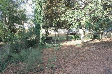 611 Jackson Ave, Americus, GA 31709 - photo 3