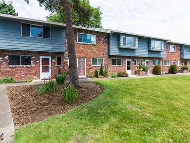 1728 NE Hogan Dr, Gresham, OR 97030 - photo 2