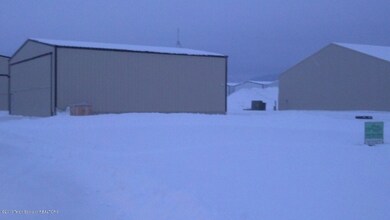 Hangar Lots L8 and L9 sold separately (2