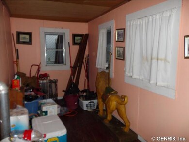 Other Enclosed porch / back entry!