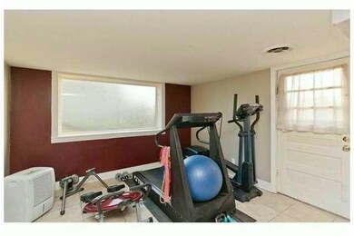 Dining Room. Spacious Dining Room with hardwood fl