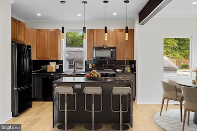 713 Croissant Place SE, Washington, DC 20019 - photo 4