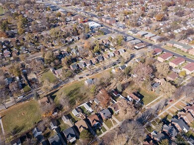 11688 Wayburn St, Detroit, MI 48224 - photo 7