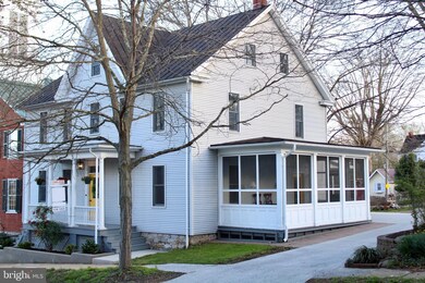 102 W Washington St, Shepherdstown, WV 25414 - photo 2