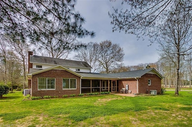 297 Walnut Dr, Asheboro, NC 27205 - photo 3