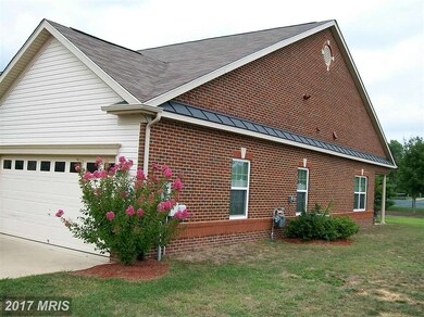 4746 Londonberry Ln, White Plains, MD 20695 - photo 2