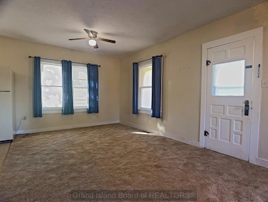 304 W Ash St, Sutton, NE 68979 - photo 3