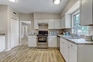 8350 Lostara Ave S, Jacksonville, FL 32211 - photo 6