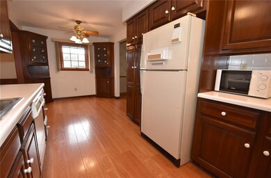 546 Springdale Rd, Eighty Four, PA 15330 - photo 7