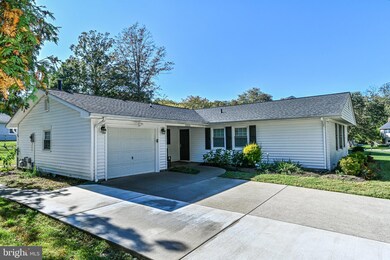 13136 Madonna Ln, Fairfax, VA 22033 - photo 4
