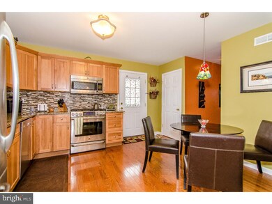 323 Fernwood Ave, Folsom, PA 19033 - photo 7