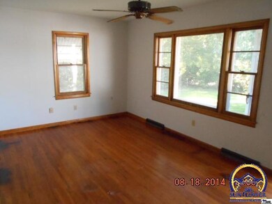 8223 SW 61st St, Topeka, KS 66610 - photo 2