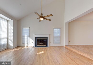 46390 Bluestem Ct, Sterling, VA 20165 - photo 4