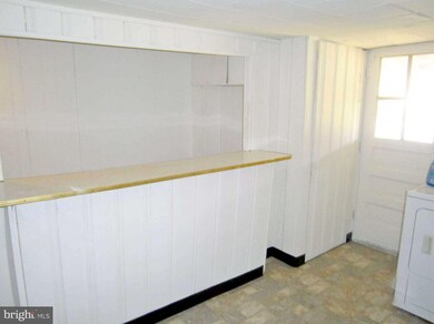 938 Palladi Dr, Halethorpe, MD 21227 - photo 5