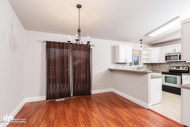 Dining Room_KI_32-SMALL