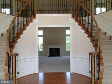 9115 Mariah Jefferson Ct unit 8, Lorton, VA 22079 - photo 3