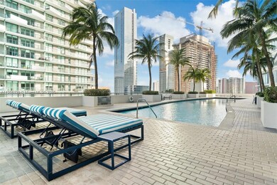 Located in a desirable part of Brickell. Close to so many attractions.