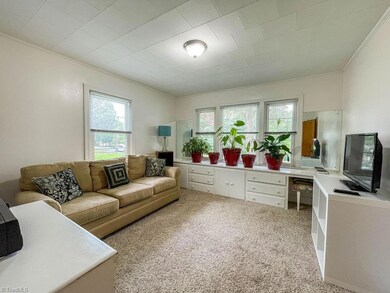 1013 Macon St, Asheboro, NC 27203 - photo 5