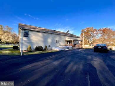 289 Chimney Dr, Bunker Hill, WV 25413 - photo 3