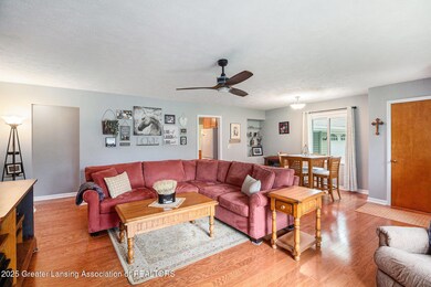 12197 W Greenfield Rd, Lansing, MI 48917 - photo 7