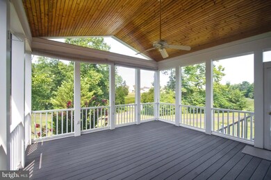 6827 Averbach Ct, Warrenton, VA 20187 - photo 4