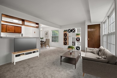 1332 S Glen Cir unit C, Aurora, IL 60506 - photo 3