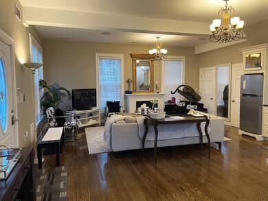 826 Watertown St unit Carriage, West Newton, MA 02465 - photo 6