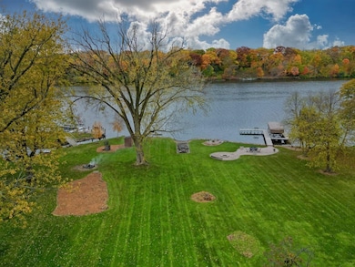 2233 S Riverside Dr, Beloit, WI 53511 - photo 5