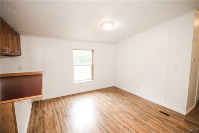 Dining room and breakfast bar