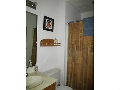 Full Bath. Here is the full bath.