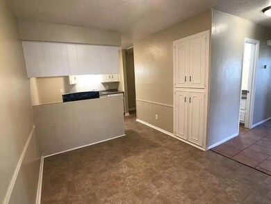 700 E Pecan St, Hurst, TX 76053 - photo 3