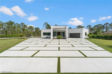 Contemporary house featuring a garage and a front