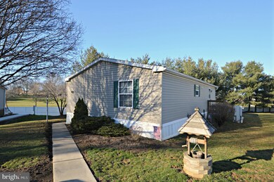 202 Cricklewood Ct, Lancaster, PA 17603 - photo 2