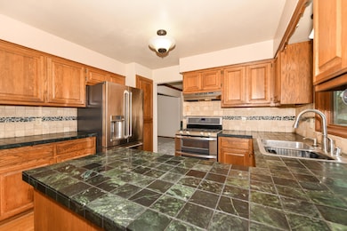 8262 63rd Ave, Pleasant Prairie, WI 53158 - photo 3