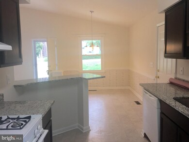 11020 Abbey Ln, Fredericksburg, VA 22407 - photo 3