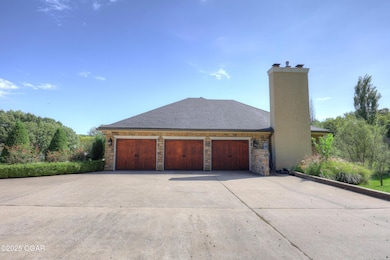 1302 Cambridge Rd, Joplin, MO 64801 - photo 3