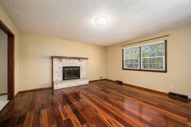 212 Highland Rd, Lansing, KS 66043 - photo 2