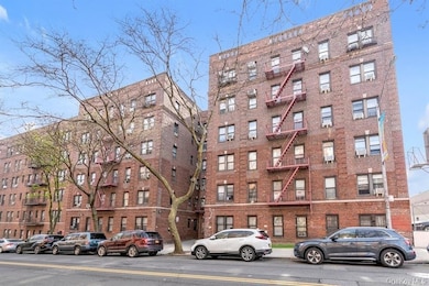 4333 48th St unit 3B, Sunnyside, NY 11104 - photo 2