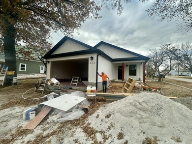 112 Orchard St, Alba, MO 64830 - photo 2