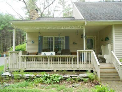 142 Mountain Springs Rd, Milford, PA 18337 - photo 2