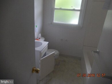 105 E North St, Clayton, NJ 08312 - photo 4
