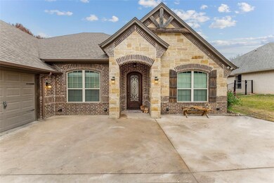 411 Bonita Dr, Granbury, TX 76049 - photo 4