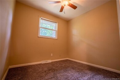 1811 McDonald Ln, New Albany, IN 47150 - photo 7