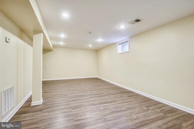 128 Greenmeadow Dr unit T, Lutherville Timonium, MD 21093 - photo 4